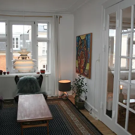 Large Penthouse Lejlighed *